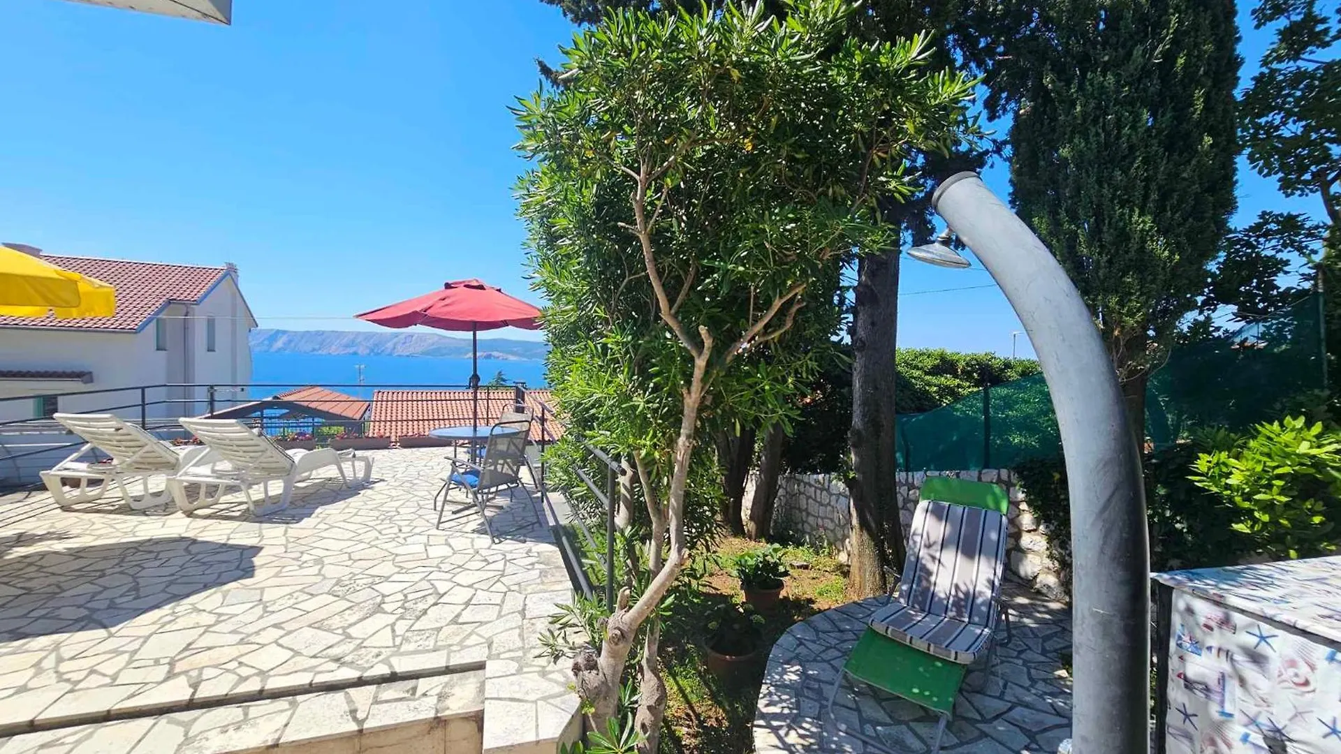 Apartment In Novi Vinodolski 27342
